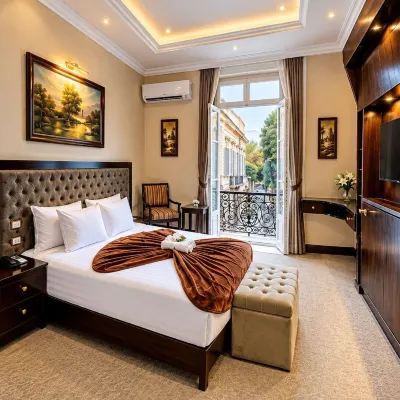 Paradise Boutique Hotel Hotels near Moon Light