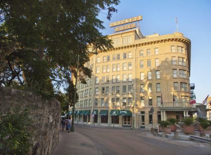 The 10 best hotels near South Park Mall Shopping Center in San Antonio,  United States of America