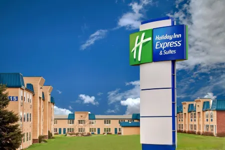 Days Inn & Suites by Wyndham Moncton