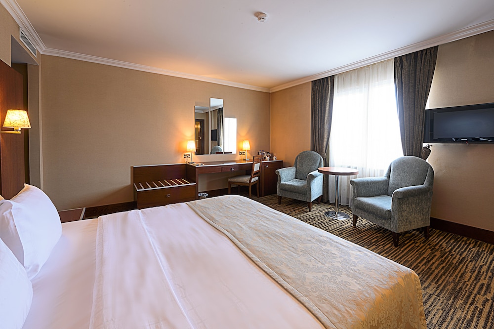 Dream Hill Business Deluxe Hotel Asia