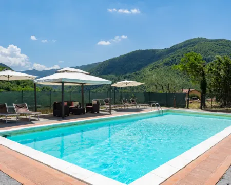 Villa โรงแรมในDicomano