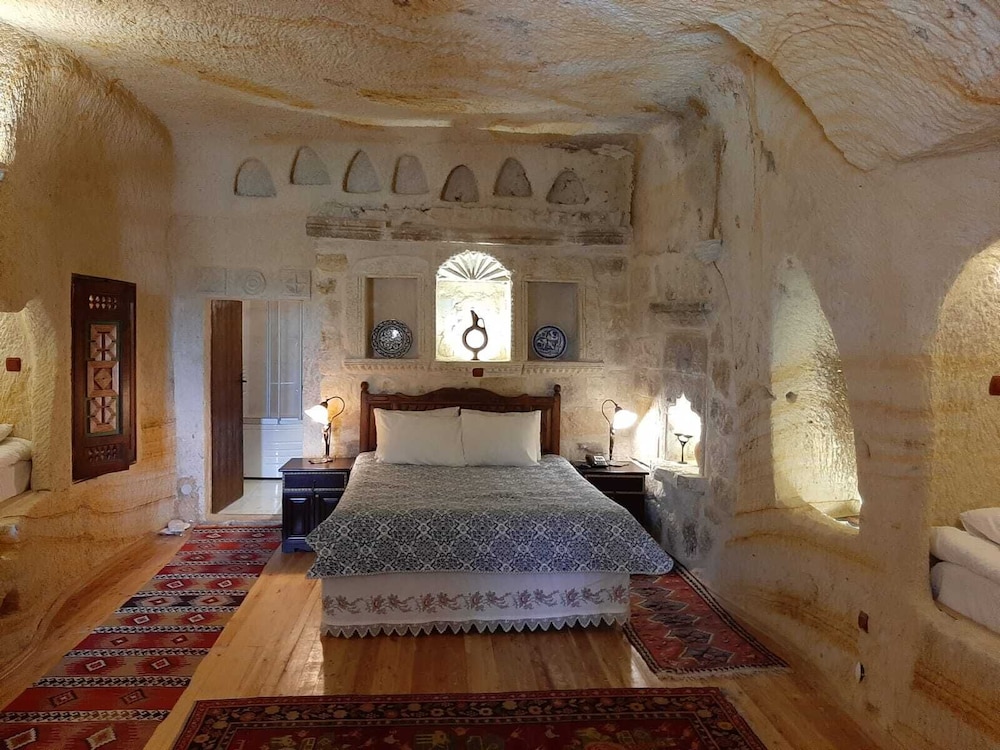 Elkep Evi Cave Hotel