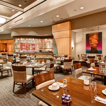 DoubleTree by Hilton Toronto Downtown