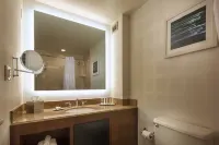 DoubleTree by Hilton Newark-Fremont - Wifi