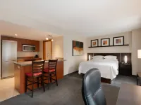 Embassy Suites by Hilton Montreal Hotels near Quebecor
