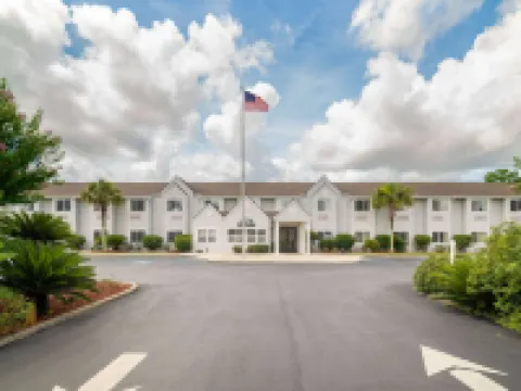 Microtel Inn & Suites by Wyndham Pooler/Savannah Hotels in Pooler
