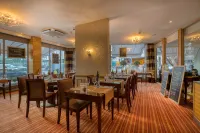 Warwick Geneva Hotels in Geneva