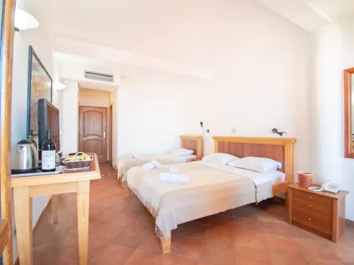 Levantin Inn 1/3 Room N.9