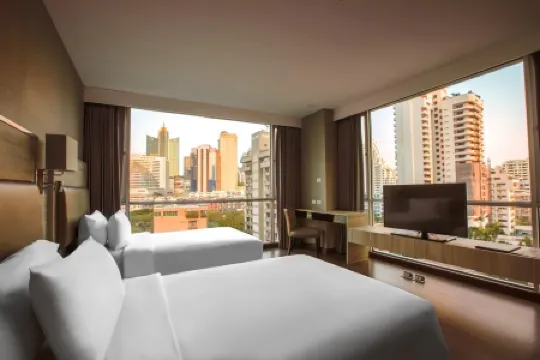 Adelphi Suites Bangkok