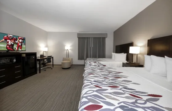 紅屋頂酒店及套房紐堡 - 斯圖爾特機場/西點