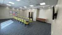 Holiday Inn Express FALL RIVER NORTH by IHG - parking