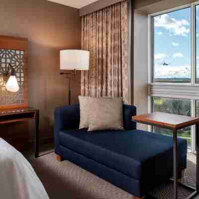 Sheraton Toronto Airport Hotel & Conference Centre Rooms