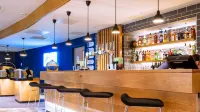 Holiday Inn Express BARROW-IN-FURNESS by IHG - bar