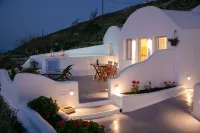 Sun Angelos Oia - Luxury Cave Suites