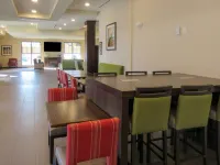 Comfort Suites - breakfast