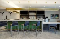 DoubleTree by Hilton Palmdale - bar