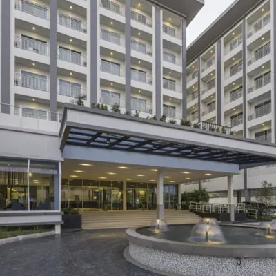 安美達邦帕空坎塔裡飯店及服務式公寓 Sripathum University Chonburi Campus附近的飯店