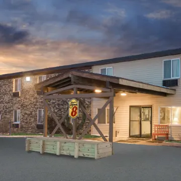 Super 8 by Wyndham Superior WI