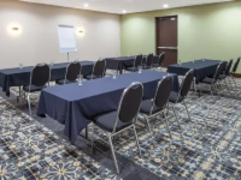 Days Inn & Suites by Wyndham Grand Rapids Near Downtown Hotels in Wyoming