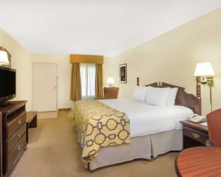 Baymont by Wyndham Griffin Hotels in Griffin