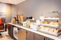 La Quinta Inn & Suites by Wyndham Times Square South - breakfast