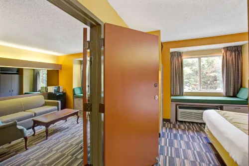 Microtel Inn & Suites by Wyndham Gatlinburg - Parkering