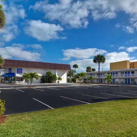 Motel 6 Cocoa Beach, FL