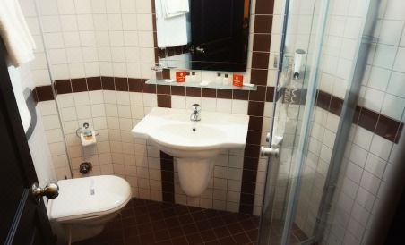 Grand Park Hotel - Housity