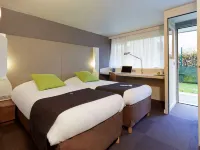 Campanile Villejust - ZA Courtaboeuf Hotels in Essonne