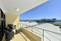 Dolphin Quay Apartments - Ocean View