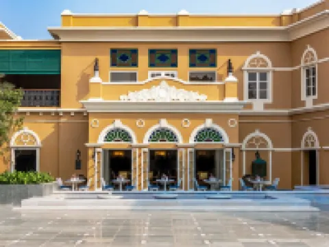 拉吉庫提魯 - IHCL 精選飯店 錫亞爾達火車站附近的飯店