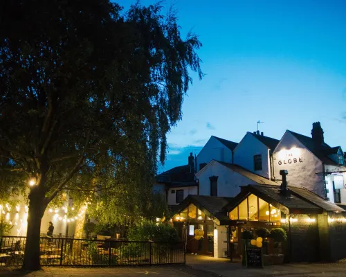 The Globe Hotels in Warwick