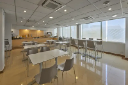 시티 익스프레스 레이노사