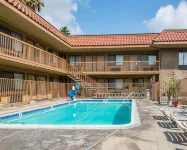 Palm Inn Hotel Near Tyler Mall Riverside - Ramah Hewan Peliharaan