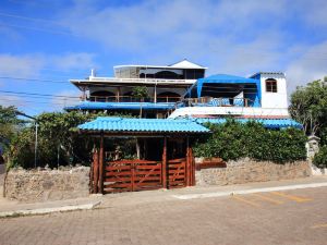 Galápagos Casa Playa Mann