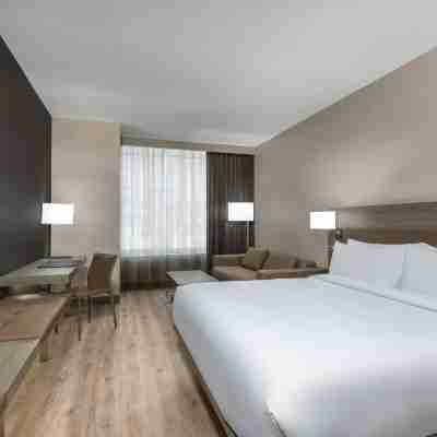 AC Hotel Atlanta Midtown Rooms