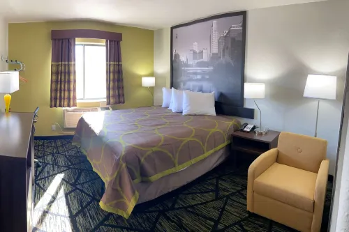 Super 8 by Wyndham York - parking