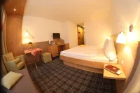 Hotel-Landgasthof Schuster Hotels in Berching