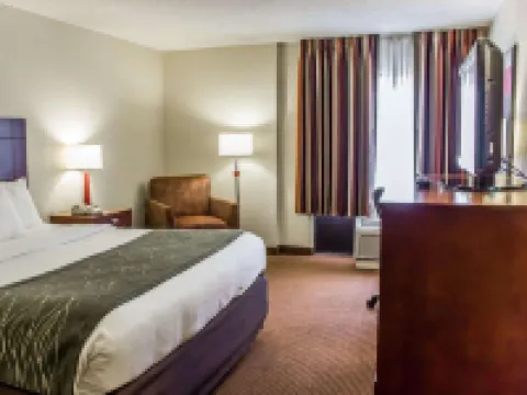 Comfort Inn Fayetteville Near Fort Bragg โรงแรมในเฟย์เอตต์วิลล์