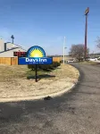 Days Inn & Suites by Wyndham Caseyville