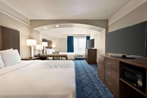 La Quinta Inn and Suites by Wyndham at WaTiki Waterpark Hotel a Rapid City