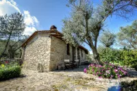 Gera's Olive Grove - Elaionas Lesvou Hotels in 
