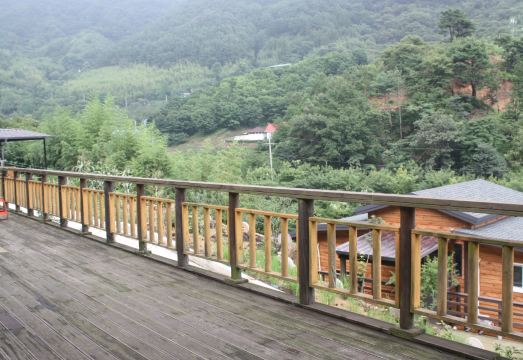 황토방 펜션 주변 자연 경관 이미지