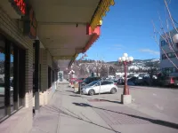 Elite Hotel -Downtown Center- "Ski & Northern Light Tour" "Hot Spring Tour "Long-Term stay" - 주차장