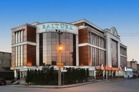 Balturk House Hotel Отели рядом с достопримечательностью «Aqua Reef Central»