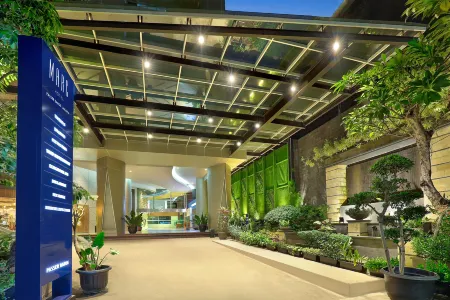 Yuan Garden Pasar Baru Отели рядом с достопримечательностью «Мечеть Истикляль»