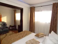 Hotel Résidence la Falaise Hotels near Carrefour idéal Akwa Douala Cameroun