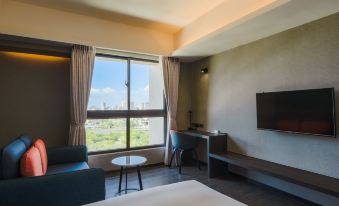 Holiday Inn Express KAOHSIUNG LOVE RIVER by IHG