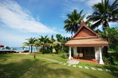 Ayara Villas Отели рядом с достопримечательностью «Beyond Boxing Stadium - Bang Neang Khaolak»