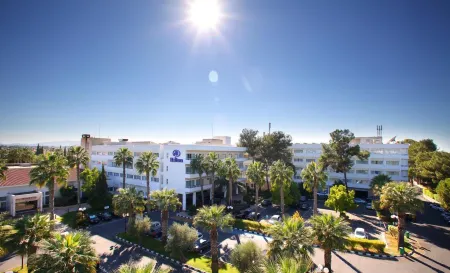 Hilton Nicosia Отели в г. Никосия